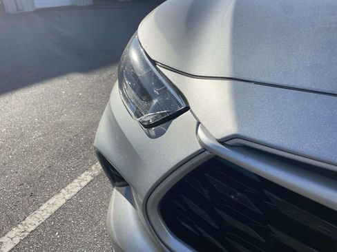 Used 2021 Toyota Highlander XLE image 4