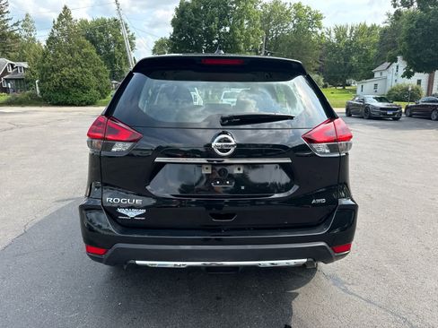 Used 2018 Nissan Rogue S AWD/4WD image 4