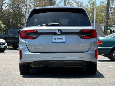 Used 2025 Honda Odyssey EX-L image 4