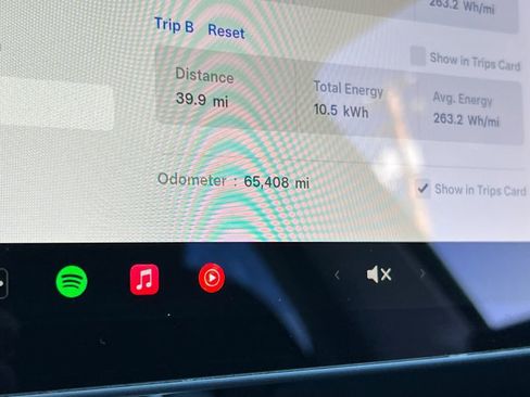 Used 2021 Tesla Model Y Long Range image 23