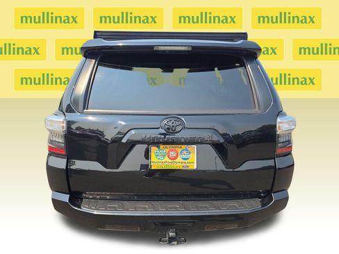 Used 2022 Toyota 4Runner SR5 Premium w/ Moonroof Package AWD/4WD image 33