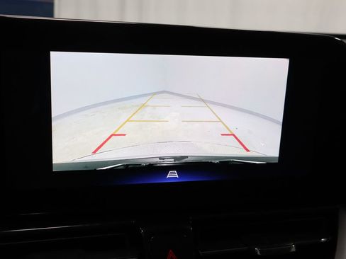 Used 2025 Chevrolet TrailBlazer LT image 3