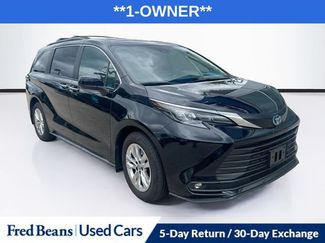 Used 2025 Toyota Sienna XLE w/ XLE Plus Package AWD/4WD video 1