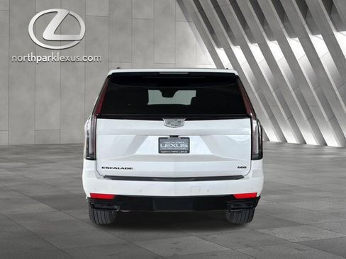 Used 2024 Cadillac Escalade Sport w/ LPO, ONYX Package AWD/4WD image 27
