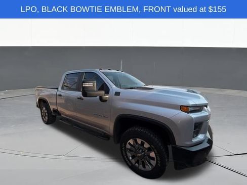 Used 2022 Chevrolet Silverado 2500 Custom AWD/4WD image 2
