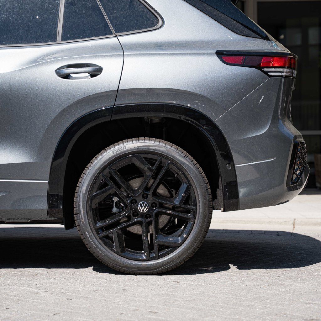 New 2026 Volkswagen Tiguan SE R-Line AWD/4WD image 4