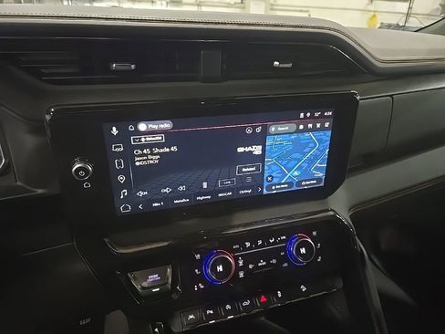 Used 2024 GMC Sierra 1500 AT4 w/ Technology Package image 12