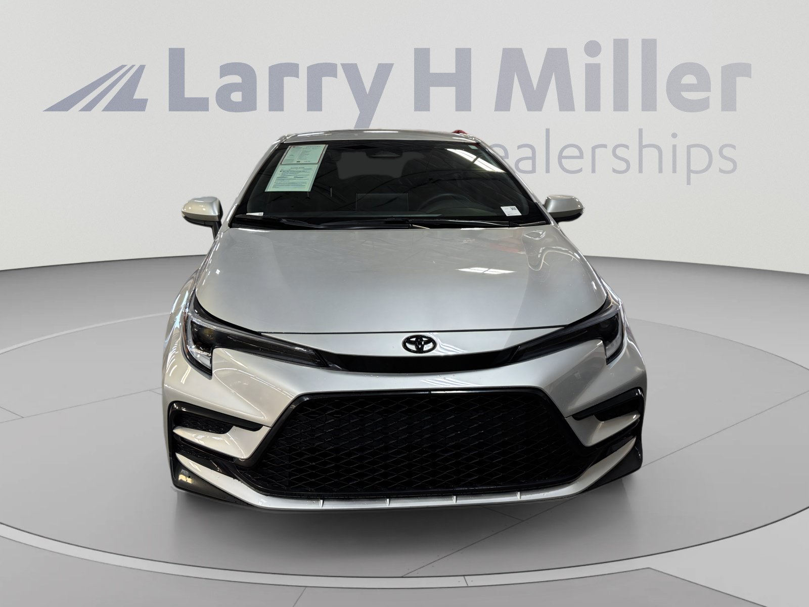 Certified 2026 Toyota Corolla SE w/ SE Package FWD image 8