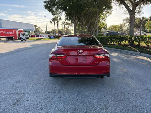 Used 2023 Toyota Camry LE image 4