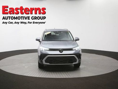 Used 2025 Volkswagen Taos SE AWD/4WD image 50