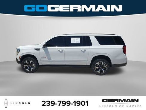Used 2025 GMC Yukon XL AT4 w/ AT4 Premium Package AWD/4WD image 10