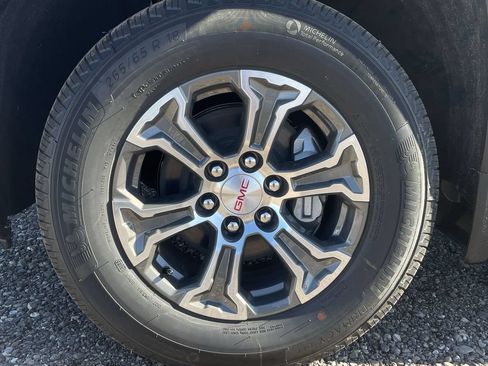 New 2026 GMC Sierra 1500 SLT AWD/4WD image 32