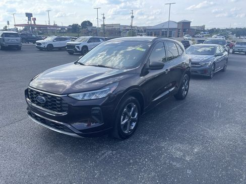 Used 2023 Ford Escape ST-Line w/ Tech Pack #1 AWD/4WD image 1