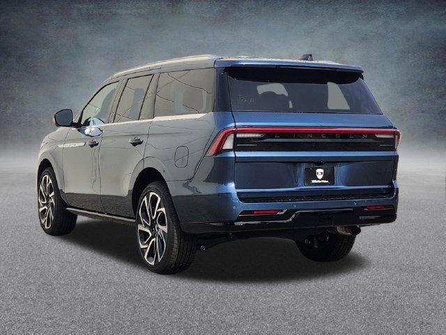 New 2027 Lincoln Navigator Reserve AWD/4WD image 5