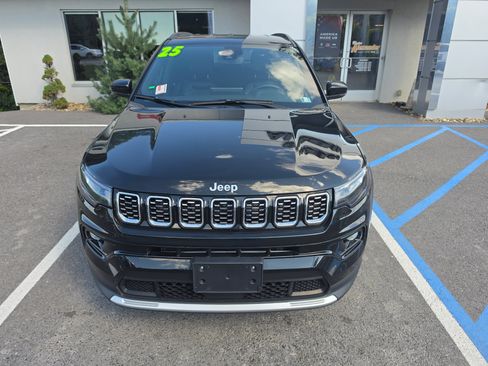 Used 2025 Jeep Compass Limited AWD/4WD image 9