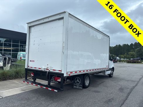 Used 2021 Freightliner Sprinter 3500 image 3