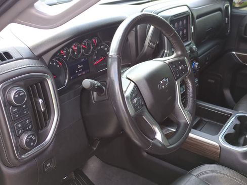 Used 2020 Chevrolet Silverado 1500 LT Trail Boss AWD/4WD image 10