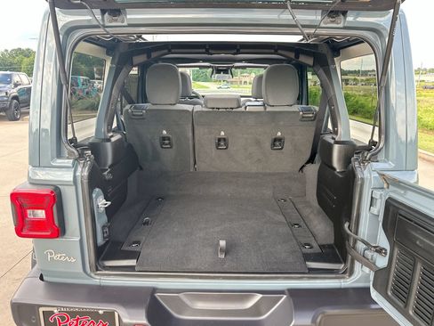 Used 2025 Jeep Wrangler Unlimited Sahara w/ Safety Group AWD/4WD image 24