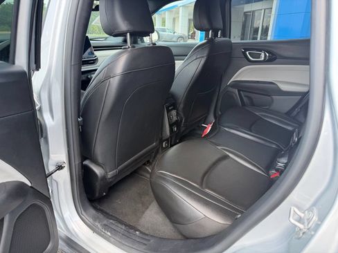Used 2025 Jeep Compass Limited AWD/4WD image 8