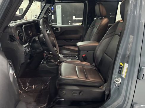 Used 2025 Jeep Gladiator Rubicon image 10