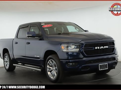 Used 2023 RAM 1500 Laramie AWD/4WD image 1