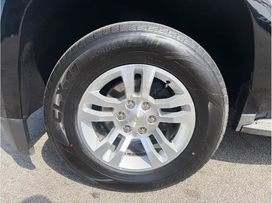 Used 2015 Chevrolet Suburban LT AWD/4WD image 24