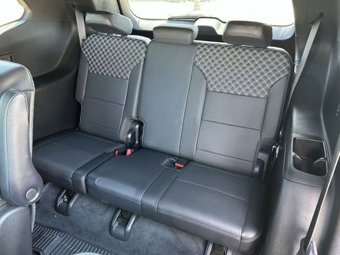 Used 2024 GMC Acadia Denali w/ Super Cruise Package image 29