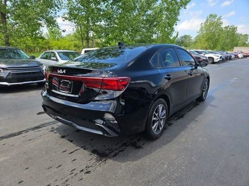 Certified 2024 Kia Forte LXS FWD image 3