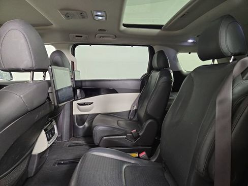 Used 2023 Kia Carnival SX Prestige FWD image 14