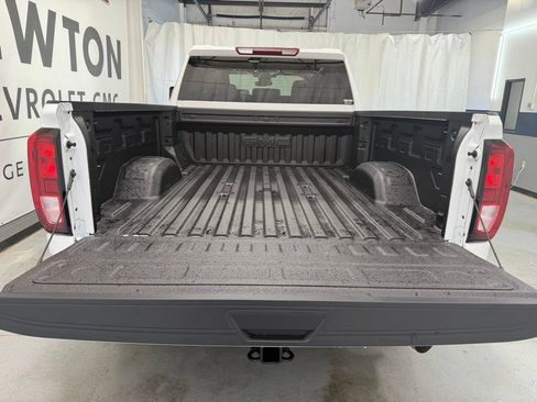New 2026 GMC Sierra 2500 SLE AWD/4WD image 29