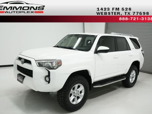 Used 2018 Toyota 4Runner SR5 image 1