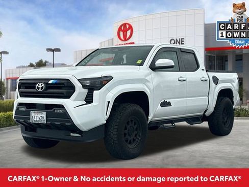 Certified 2024 Toyota Tacoma SR5 AWD/4WD image 2