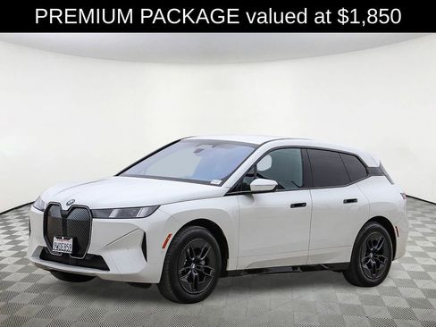 Used 2026 BMW iX xDrive45 AWD/4WD image 3
