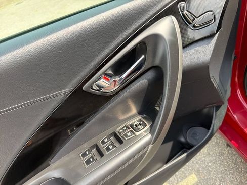 Used 2012 Hyundai Azera FWD image 11