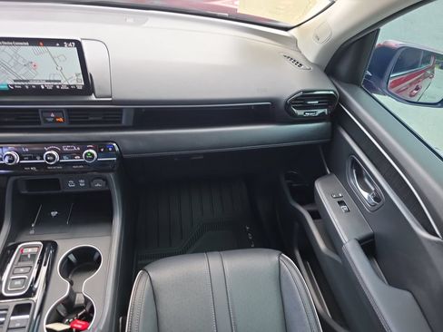 Used 2025 Honda Pilot Elite image 16