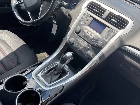 Used 2013 Ford Fusion SE FWD image 9