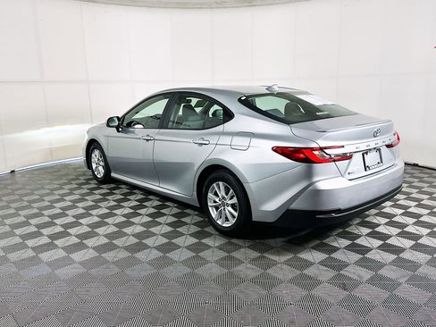 Certified 2025 Toyota Camry LE image 5
