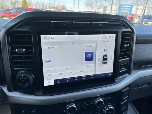 Used 2022 Ford F150 XLT w/ Equipment Group 302A High image 16