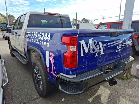 Used 2024 Chevrolet Silverado 2500 Custom w/ Custom Value Package image 4