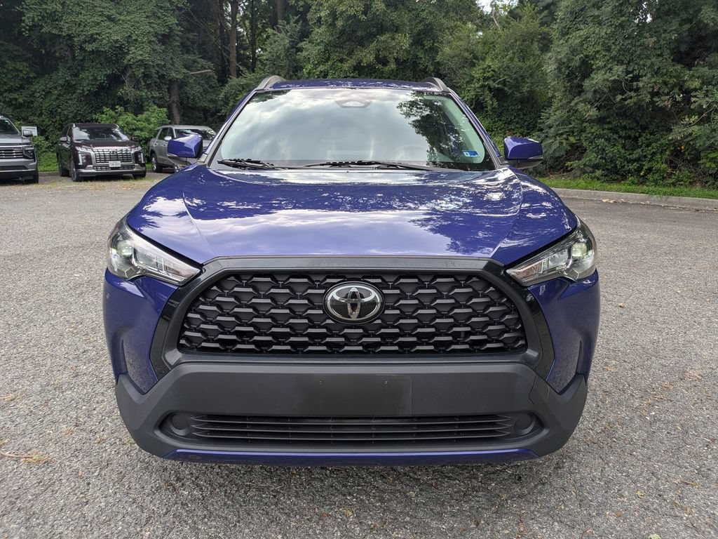 Used 2023 Toyota Corolla Cross LE AWD/4WD image 9
