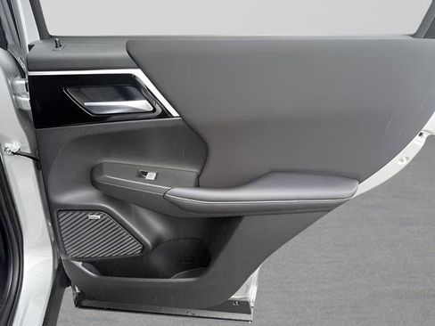 New 2026 Mitsubishi Outlander ES image 26