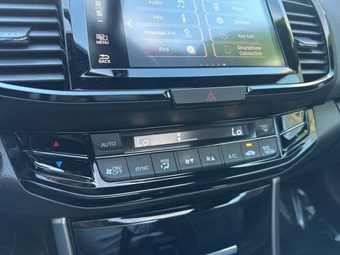 Used 2017 Honda Accord EX-L image 21