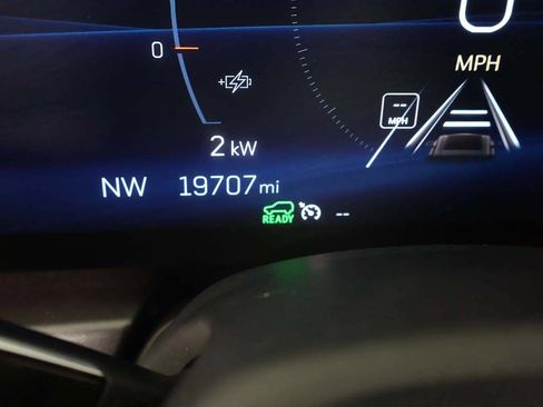 Used 2024 Cadillac Lyriq Tech RWD image 37