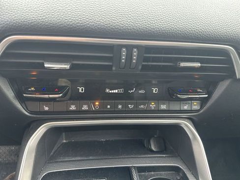 Used 2024 MAZDA CX-90 Plug-In Hybrid w/ Preferred AWD/4WD image 19