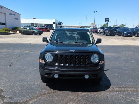 Used 2015 Jeep Patriot High Altitude FWD image 3