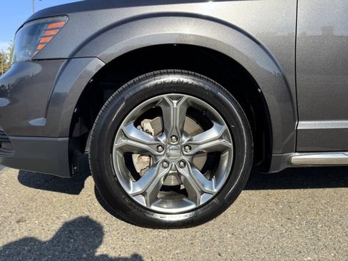 Used 2017 Dodge Journey Crossroad FWD image 9
