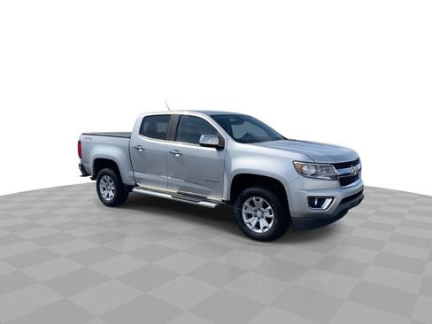 Used 2015 Chevrolet Colorado LT w/ Luxury Package AWD/4WD image 2