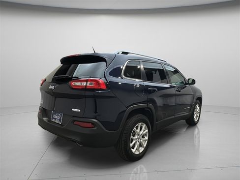 Used 2014 Jeep Cherokee Latitude w/ Comfort/Convenience Group image 4