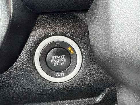Used 2020 RAM 1500 Laramie w/ Sport Appearance Package AWD/4WD image 38
