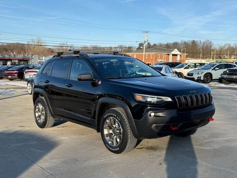 Used 2020 Jeep Cherokee Trailhawk w/ Cold Weather Group image 17